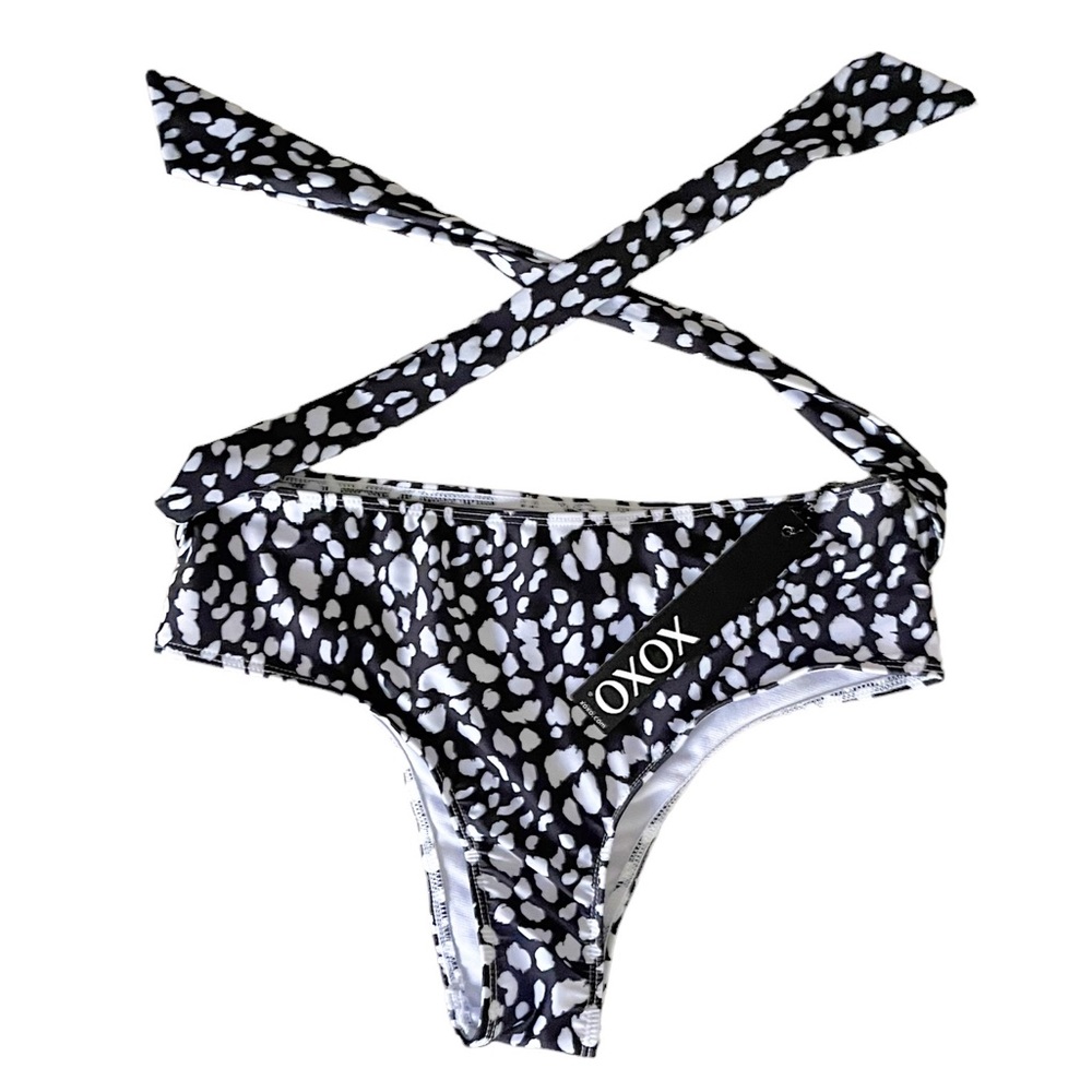 NWT XOXO Black and White Bikini Bottoms Size Small
